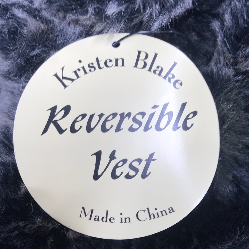 Faux Fur Reversible Vest - Picture 5 of 9